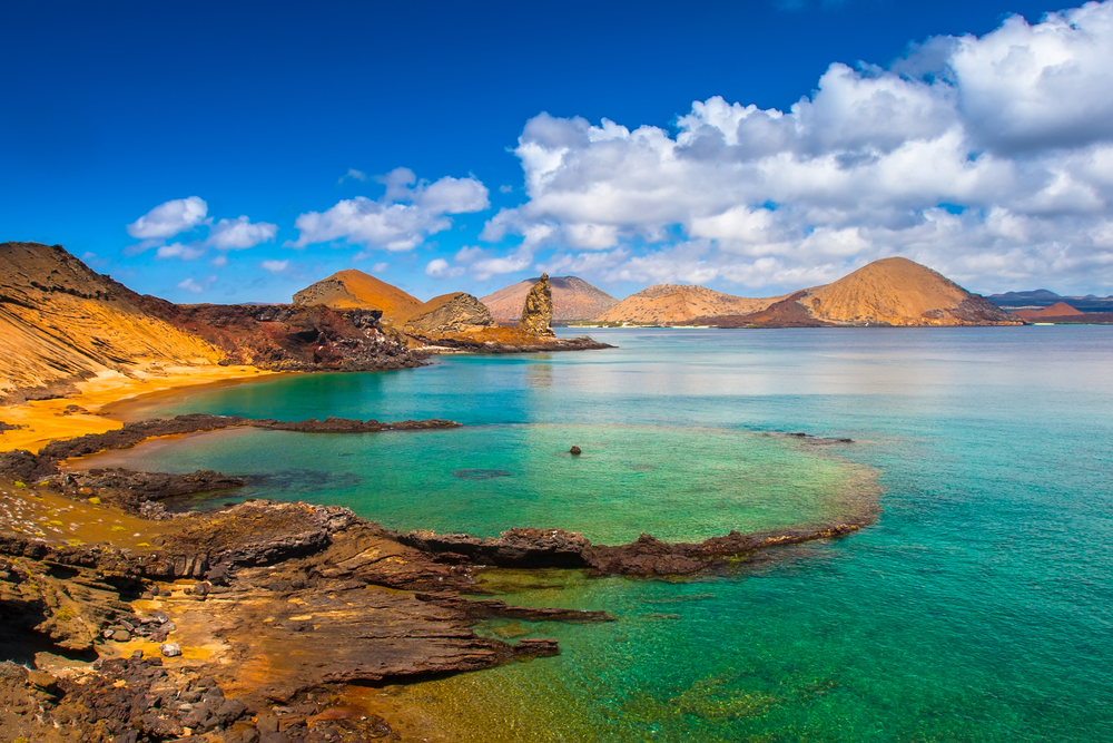 galapagos islands tours budget