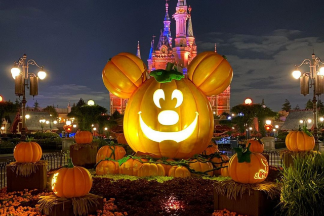 The Best Theme Parks Halloween Events for 2023 (with Map and Images)